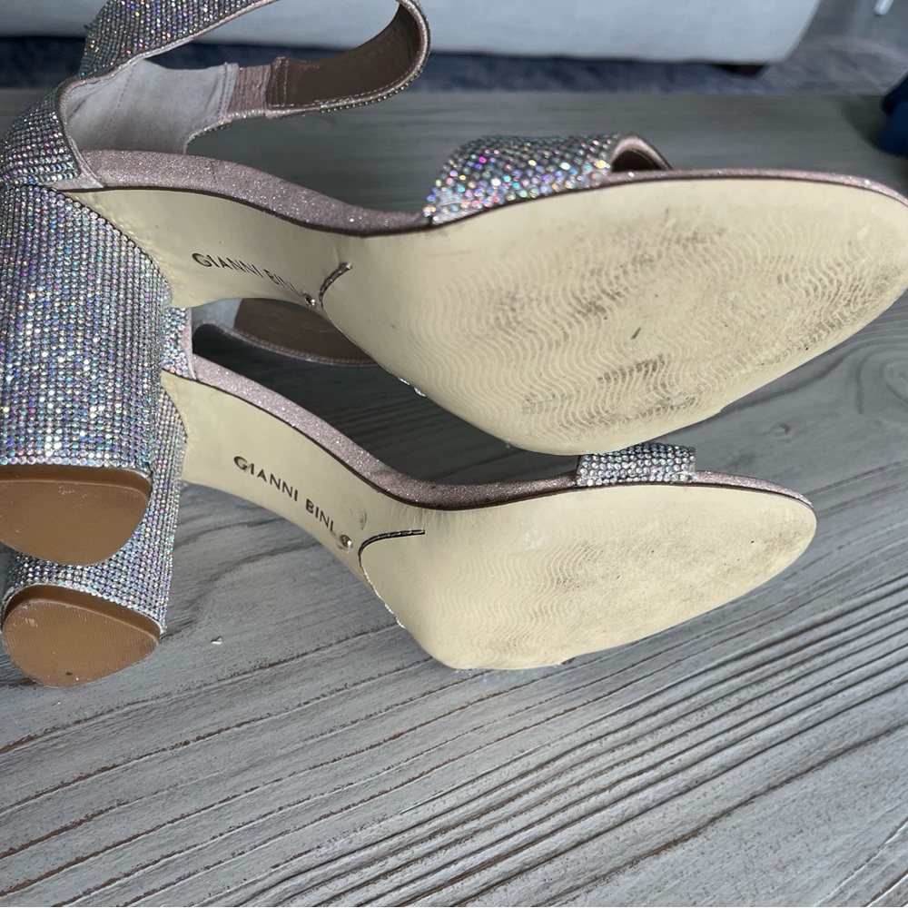 Gianni Bini Multicolor Heels - Picture 7 of 9